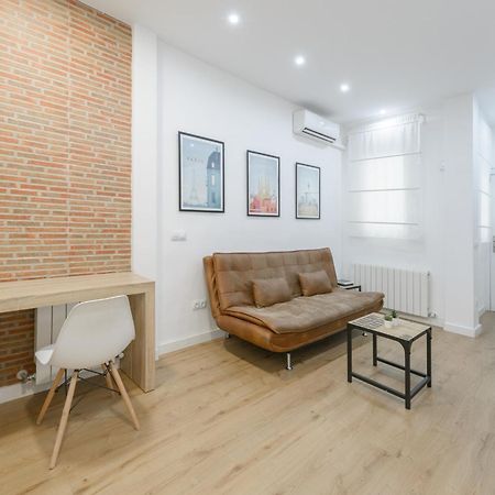 Avila Calle, Precioso Estudio En Santiago Bernabeu-Estrecho En Segundo Piso Sin Ascensor Daire Madrid Dış mekan fotoğraf