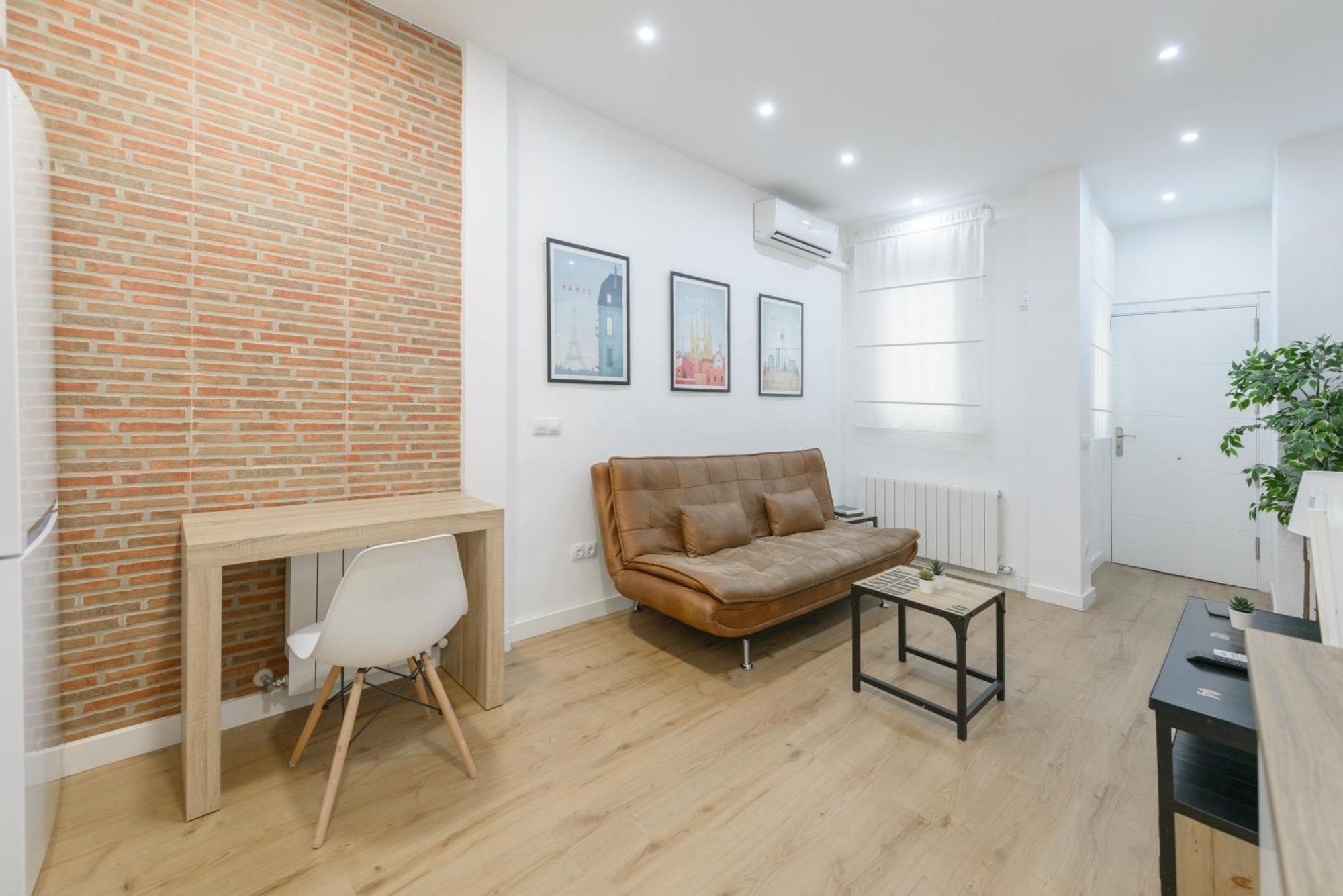 Avila Calle, Precioso Estudio En Santiago Bernabeu-Estrecho En Segundo Piso Sin Ascensor Daire Madrid Dış mekan fotoğraf