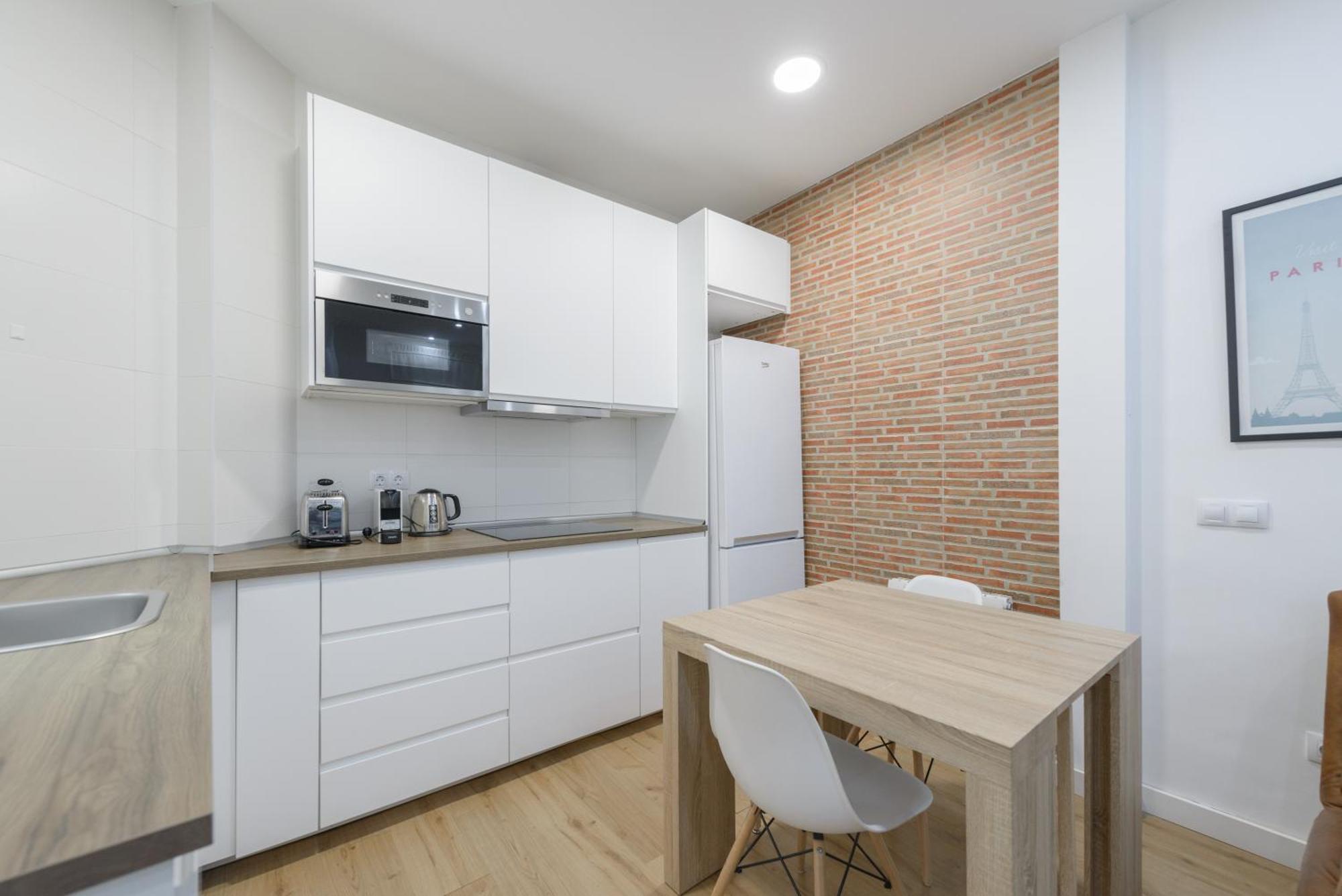 Avila Calle, Precioso Estudio En Santiago Bernabeu-Estrecho En Segundo Piso Sin Ascensor Daire Madrid Dış mekan fotoğraf